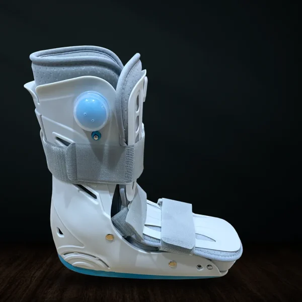 UM AIR WALKER SHOE (SHORT TYPE)