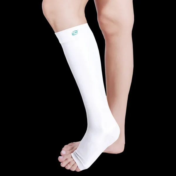 UM D.V.T STOCKING KNEE HIGH
